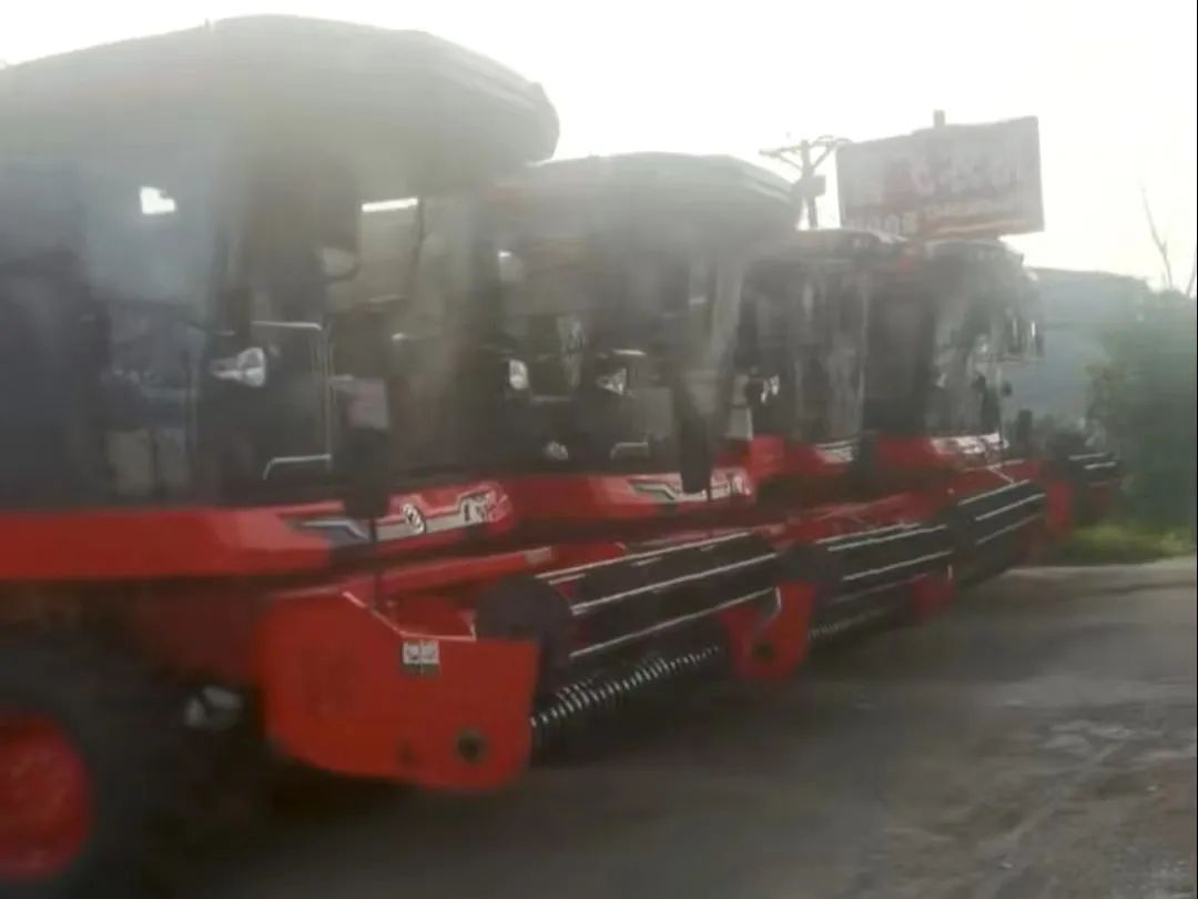 中聯(lián)收獲助力三十年老牌農(nóng)機(jī)公司再創(chuàng)輝煌——上蔡瑞豐農(nóng)機(jī)張雪飛 821-2.jpg