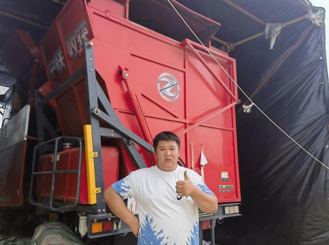 遼寧90后小伙拒絕躺平,進入花生收獲新“賽道”